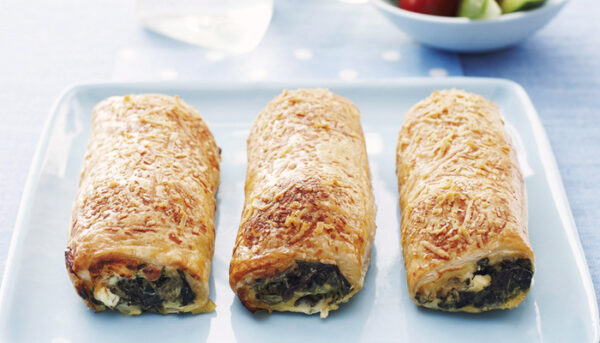 Cheese & Spinach Roll 12 x 190 gm